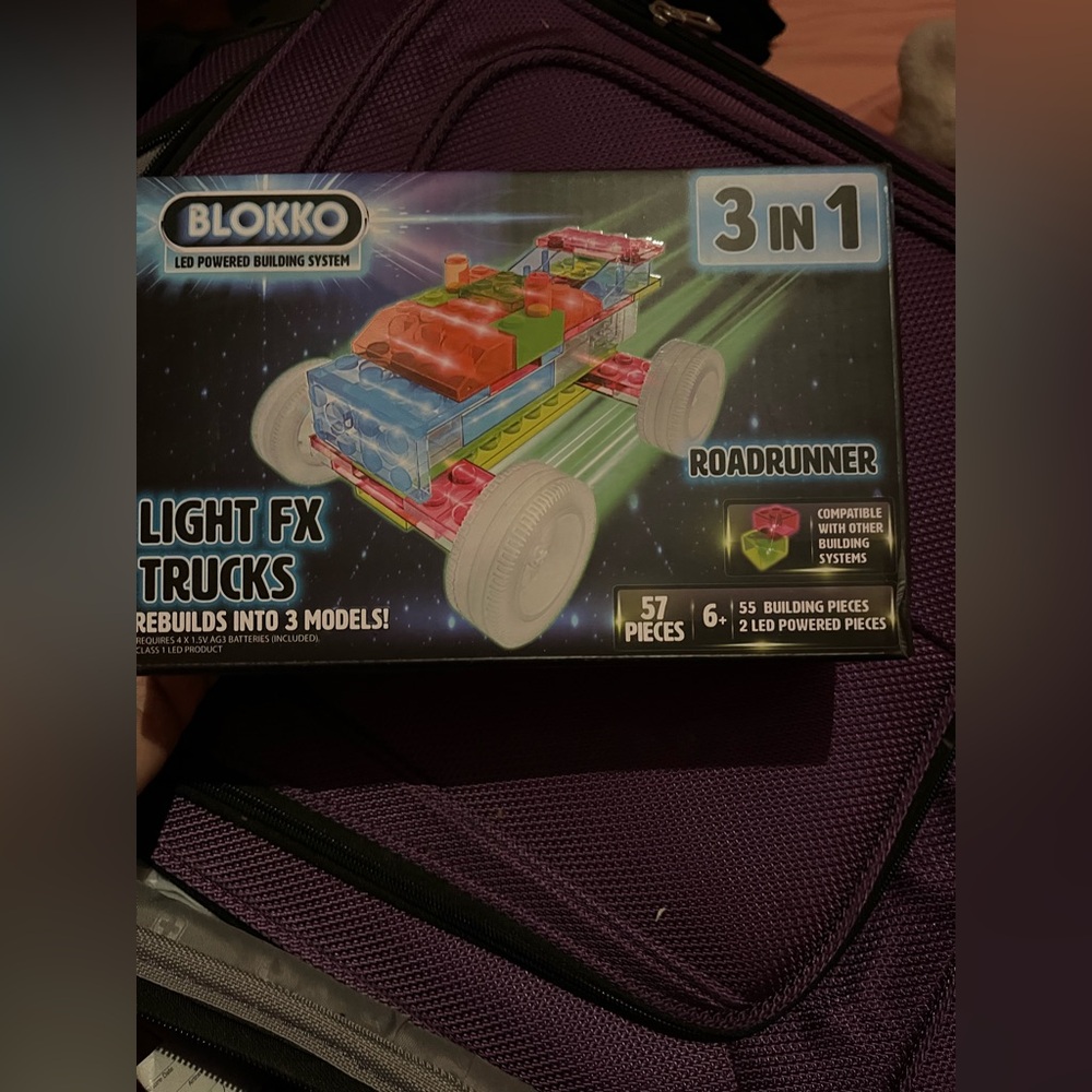 Okko Red and Blue Modular Building Set with Light FX